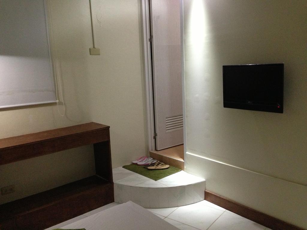 Qm Pension House Tagbilaran City Quarto foto