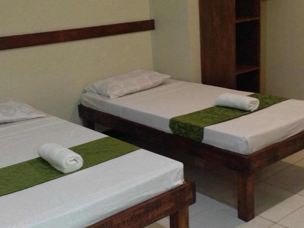 Qm Pension House Tagbilaran City Quarto foto
